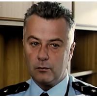 Ladislav Potměšil v komedii Byl jednou jeden polda (1995, režie Jaroslav Soukup)