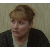 Veronika Gajerová v seriálu Dobrá čtvrť (2005-2008, režie Karel Smyczek, 1. díl)