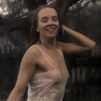 Zdena Studénková ve filmu Milenec lady Chatterlyové (1998, režie Viktor Polesný)