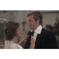Genevieve Bujold a Jean-Paul Belmondo ve filmu Nenapravitelný (1975, režie Philippe de Broca)