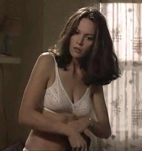 Diane Lane ve filmu Procházka po měsíci (1999, režie Tony Goldwyn) .