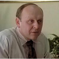 Jaroslav Dušek ve filmu Pupendo (2003, režie Jan Hřebejk)