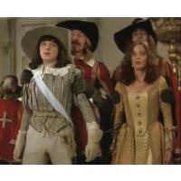 Hugh O´Conor a Gabrielle Anwar ve filmu Tři mušketýři (režie Stephen Herek)